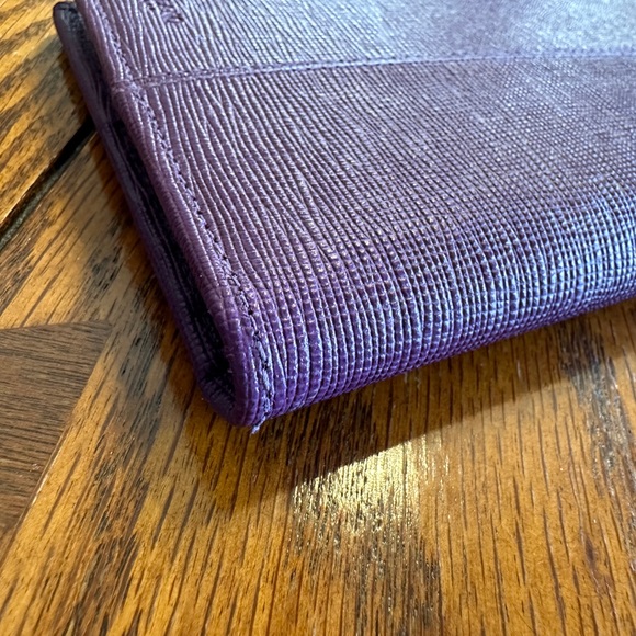 Damiani purple wallet. Brand new w/tags. 8.5” x 4.5”. BNWT. Excellent condition - Picture 4 of 9